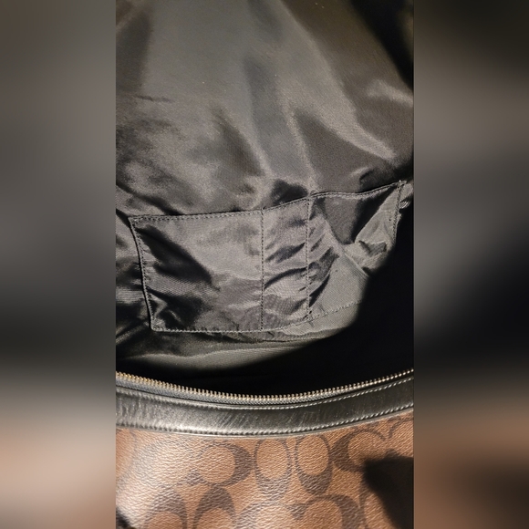 ⛔️SOLD!⛔️COACH Unisex Voyager Bag In Signature Canvas Duffle Bag VG Pre-loved - Picture 14 of 16